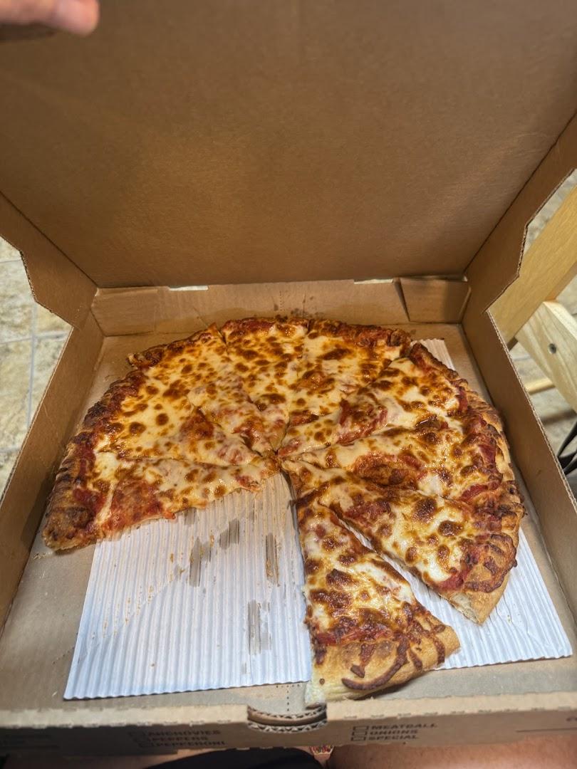 Fox's Pizza Den
